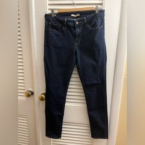 Levi’s 711 skinny jeans for women